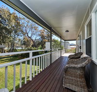 Paradise Bungalow Waterfront - ACT Tourism