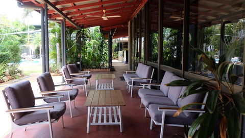 Paraway Motel - ACT Tourism 1