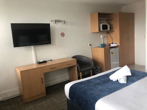 Parkdale Motor Inn - ACT Tourism 3