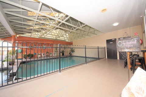 Parkside Motel & Licensed Restaurant - ACT Tourism 3