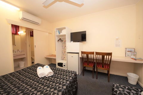 Parkside Motel & Licensed Restaurant - ACT Tourism 2