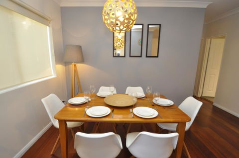Parramatta Self-Contained Two-Bedroom Apartment (4LEN) - ACT Tourism 2