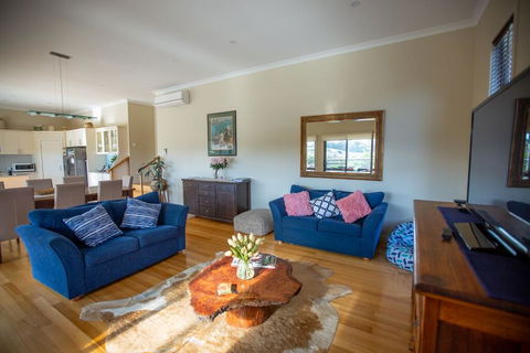 Paula's Place 8 Ti Tree Close Robe - ACT Tourism 0