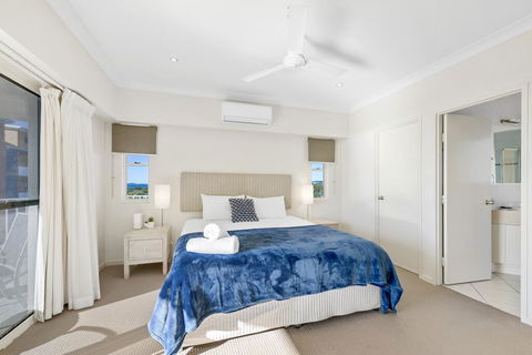 Penthouse - Private Rooftop Spa - ACT Tourism 3