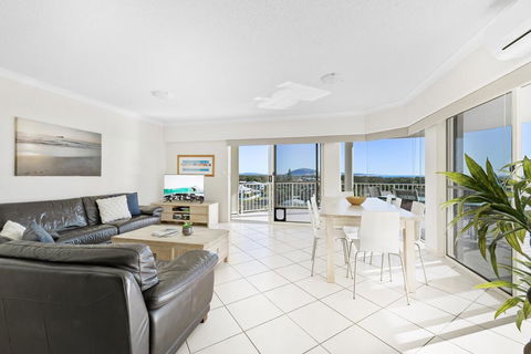 Penthouse - Private Rooftop Spa - ACT Tourism 1