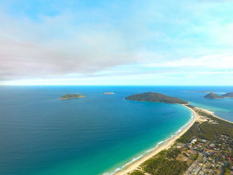 Pet Friendly Beach Home - ACT Tourism 2