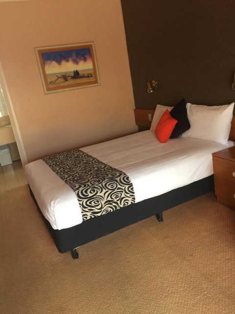 Philadelphia Motor Inn - ACT Tourism 0