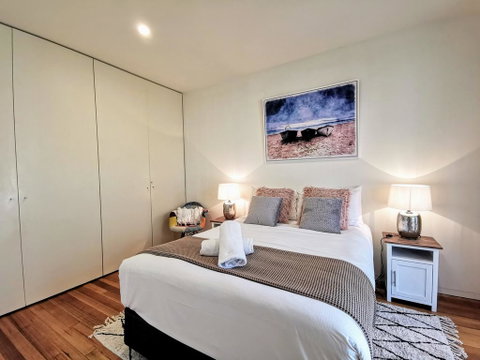 Phoenix Apartments - ACT Tourism 3
