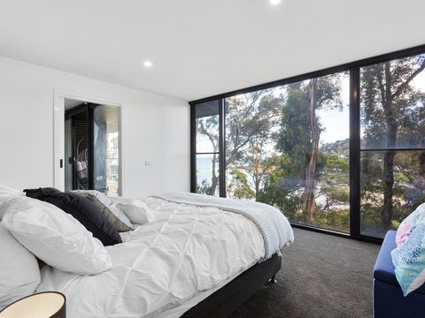 Phoenix On Wye - ACT Tourism 3