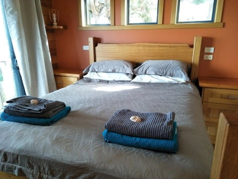 Pine Scrub Beach House - ACT Tourism 3