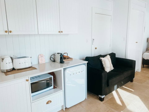 Pineapple Studio Byron Bay - ACT Tourism 2