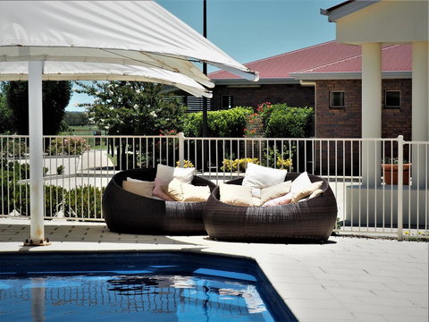 Pittsworth Motor Inn - ACT Tourism 3