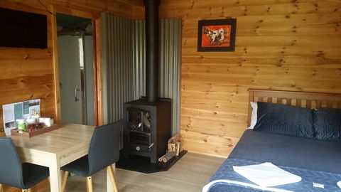 Pleasant Mountain Retreat - ACT Tourism 2