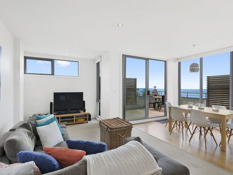 POINT GREY APARTMENT 2 - Ocean VIews With Wifi - ACT Tourism 2