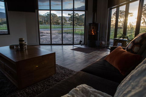Pomonal Estate Mt Cassell Villa - ACT Tourism 2