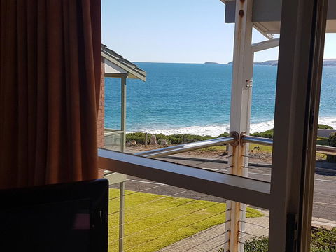 Port Elliot Meridian - ACT Tourism 0