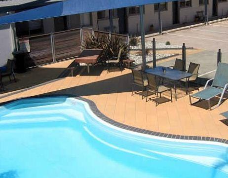 Portarlington Beach Motel - ACT Tourism 0