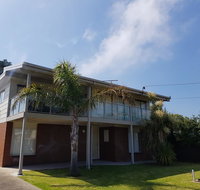 Portarlington beach shack 50 metres to the water - ACT Tourism