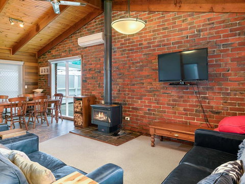 Powlett Place - ACT Tourism 2