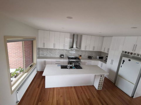 Private Luxury Bedroom - ACT Tourism 1