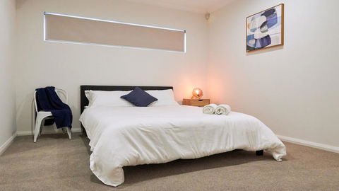 Quiet Garden City Unit - Free WiFi & Parking - ACT Tourism 3