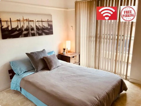 Quiet North Parra Apartment Rooms Across From Park - ACT Tourism 1
