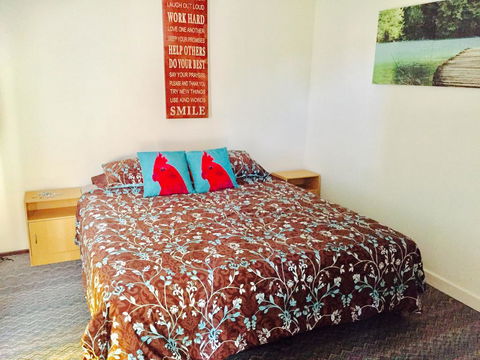 Quinns Beach Stay One - ACT Tourism 3