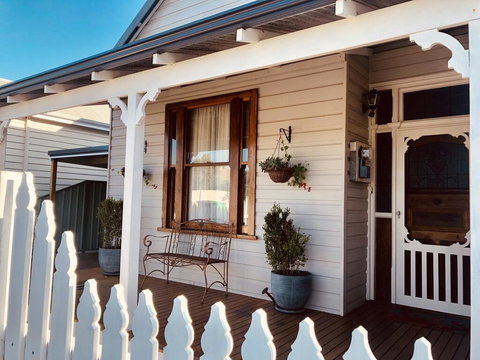 Railway Cottage - ACT Tourism 1