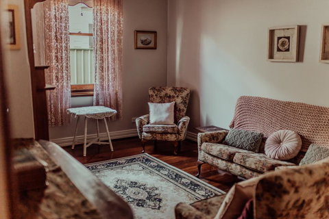 Railway Cottage - ACT Tourism 2