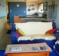 Rainbow Breezes 4 - Rainbow Beach Townhouse with breath-taking ocean views to Fraser Island - ACT Tourism