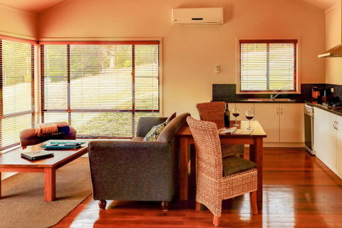 Rainbow Trail Chalets - ACT Tourism 1
