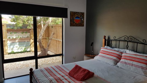 Red Ochre - Large 1BR With Private Courtyard - ACT Tourism 0