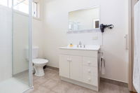 RENOVATED BEACH BEAUTY - ROSEBUD