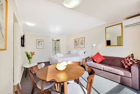 Renovated Stylish Studio - ACT Tourism 1