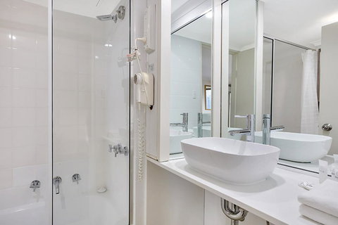 Renovated Stylish Studio - ACT Tourism 2
