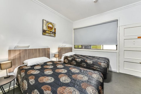 Rest Motels - ACT Tourism 0