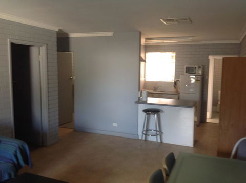 Rhodeside Lodge - ACT Tourism 1