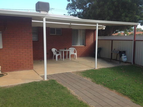 Rhodeside Lodge - ACT Tourism 3
