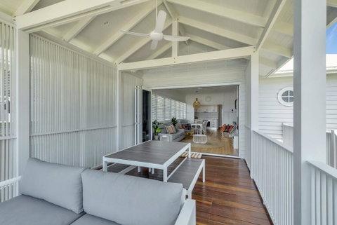Rigi On Currumbin Beach - ACT Tourism 3