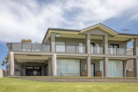 Book White Sands Accommodation Vacations ACT Tourism ACT Tourism