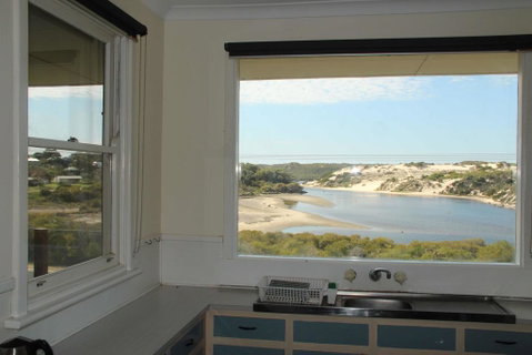 River Panorama Beach House - ACT Tourism 2