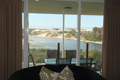 River Panorama Beach House - ACT Tourism 0