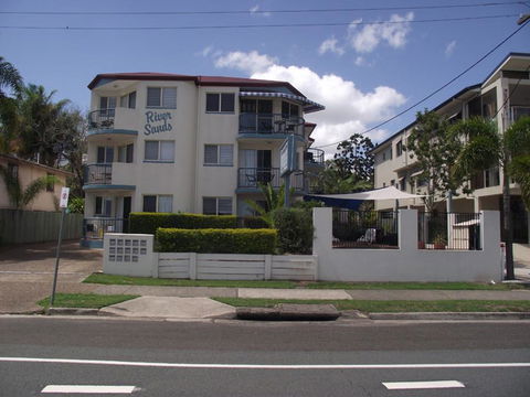 River Sands Apartments - ACT Tourism 0