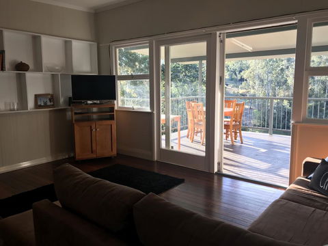 Riverview Cottage - ACT Tourism 1