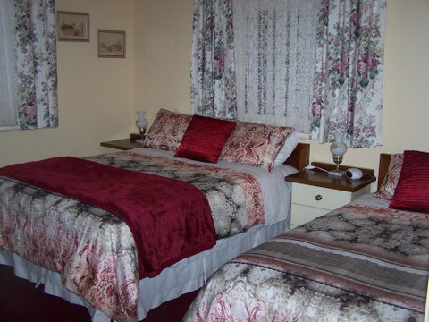 RJ's Bed & Breakfast - ACT Tourism 2