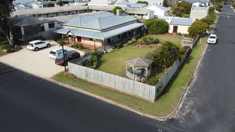 Robe House B&B - ACT Tourism 3