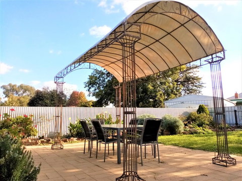 Roo Cottage Albury - ACT Tourism 0