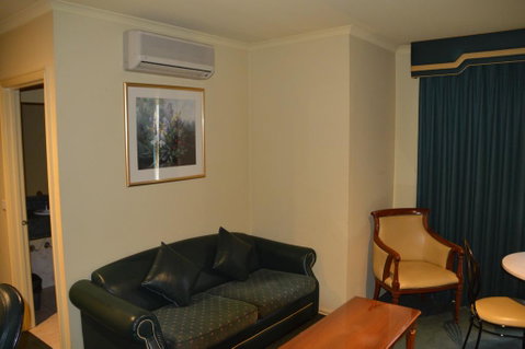 Rowville International Hotel - ACT Tourism 1
