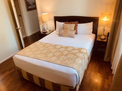 Royal Albert Hotel - ACT Tourism 2