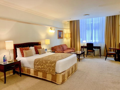 Royal Albert Hotel - ACT Tourism 1